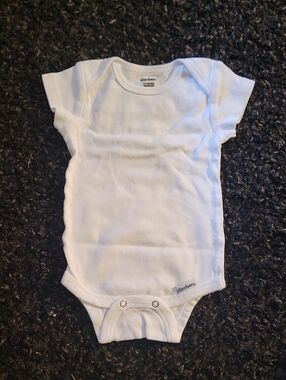 Gerber White Short-Sleeve Cotton Baby Bodysuit